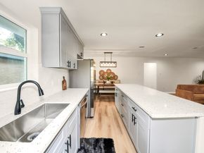 2407 Crestdale Dr, Houston TX 77080