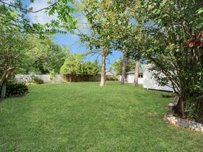 2407 Crestdale Dr, Houston TX 77080