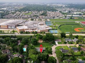 2407 Crestdale Dr, Houston TX 77080