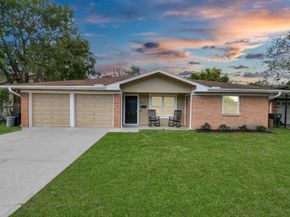 531 Edgebrook Drive, Houston TX 77034