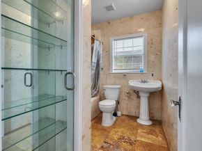 2141 Colquitt Street, Houston TX 77098