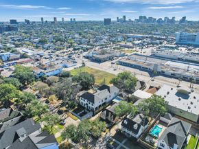 2141 Colquitt Street, Houston TX 77098