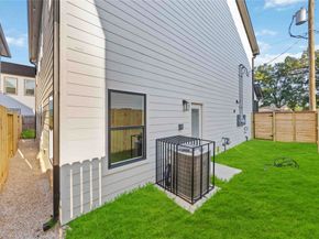 2107 Esther Drive A/B, Houston TX 77088