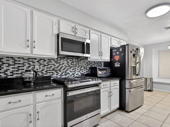 10111 Hibernia Drive, Houston TX 77088