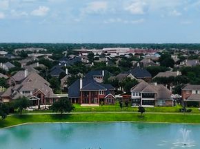 8707 Crossriver Lane, Houston TX 77095