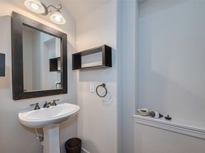 8707 Crossriver Lane, Houston TX 77095