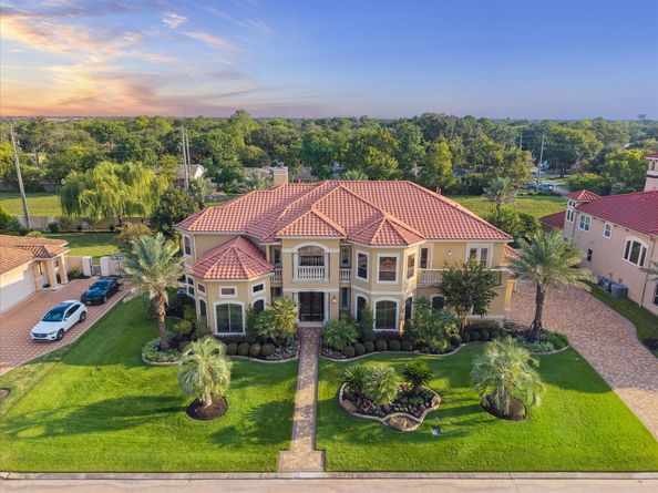 13907 Slate Creek Lane, Houston TX 77077