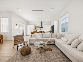 1127 W 16th Street C, Houston TX 77008