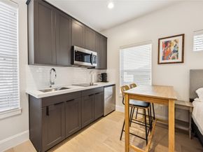 1127 W 16th Street C, Houston TX 77008