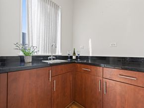 1729 Reinerman Street, Houston TX 77007