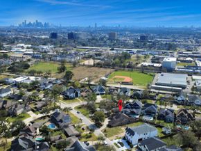 1103 Wakefield Drive, Houston TX 77018