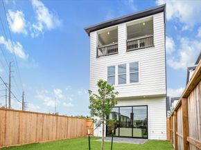 1008 Golden Nectar, Houston TX 77008