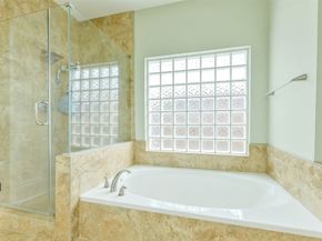 3234 Shadowleaf Drive, Houston TX 77082