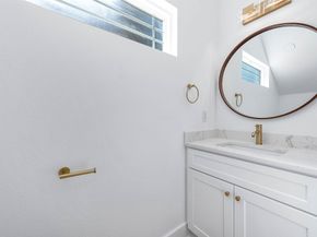 8598 Hoffman Street, Houston TX 77016