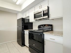 2818 S Bartell Drive 312, Houston TX 77054