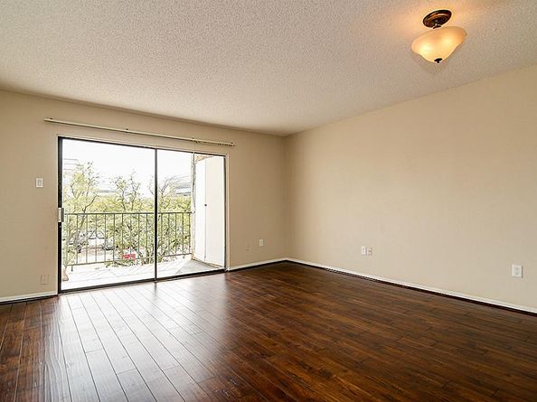 2818 S Bartell Drive 312, Houston TX 77054