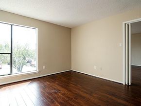 2818 S Bartell Drive 312, Houston TX 77054