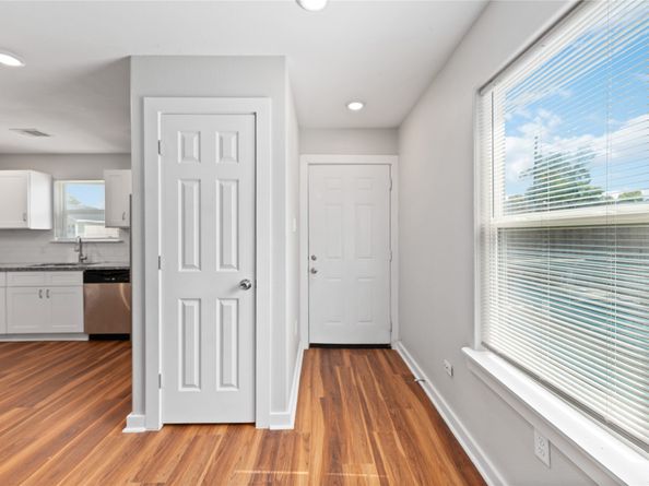 8617 Clarington Street, Houston TX 77016