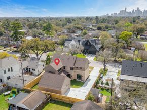 309 Avenue Of Oaks Street, Houston TX 77009