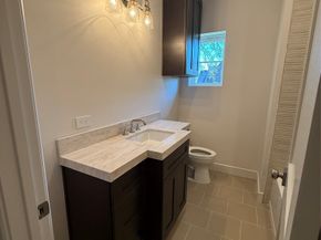 309 Avenue Of Oaks Street, Houston TX 77009