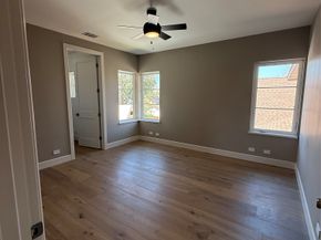 309 Avenue Of Oaks Street, Houston TX 77009