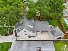 5951 Valkeith Drive, Houston TX 77096