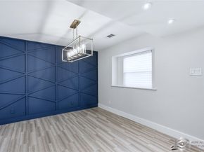 5951 Valkeith Drive, Houston TX 77096