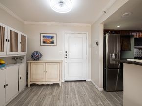 3525 Sage Road 917, Houston TX 77056