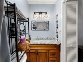 2615 Marilee Lane 2, Houston TX 77057
