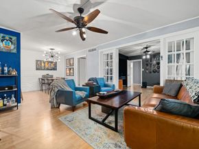 2615 Marilee Lane 2, Houston TX 77057