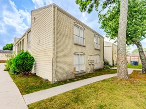 6200 W Tidwell Road 2608, Houston TX 77092