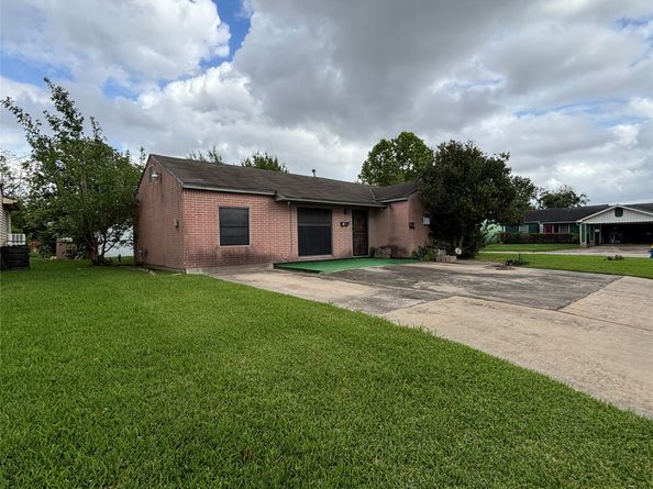 1419 Silverdale Street, Houston TX 77029