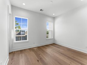 1104 Gibbs Street, Houston TX 77009