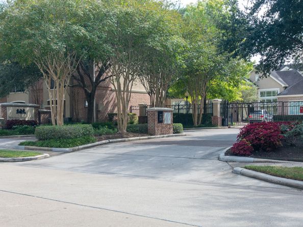 12707 Boheme Drive 604, Houston TX 77024