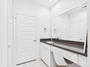 2711 Clinton Drive, Houston TX 77020