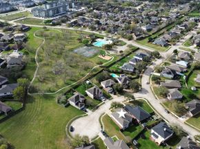 4710 Meadowthorn Court, Friendswood TX 77546