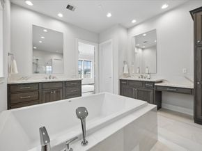 2727 Maxroy Street, Houston TX 77007