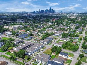 4709 Oats Street, Houston TX 77020