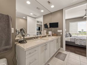 2207 Bancroft Street 908, Houston TX 77027