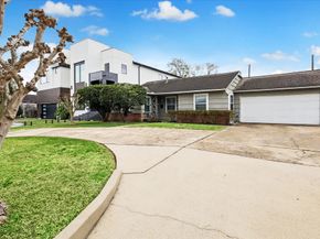 4629 Valerie, Bellaire TX 77401