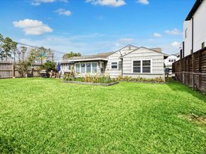 4629 Valerie, Bellaire TX 77401