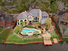 27 Pleasure Cove Drive, The Woodlands TX 77381