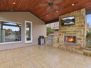 27 Pleasure Cove Drive, The Woodlands TX 77381