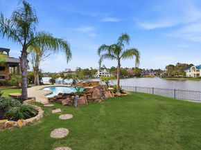 27 Pleasure Cove Drive, The Woodlands TX 77381