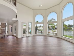 27 Pleasure Cove Drive, The Woodlands TX 77381
