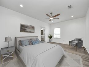 127 Amundsen Street, Houston TX 77009