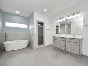 127 Amundsen Street, Houston TX 77009