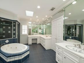 5469 Briar Drive, Houston TX 77056