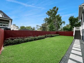 1102 Wynnwood Lane, Houston TX 77008