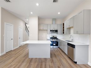 9409 Clinton Drive, Houston TX 77029